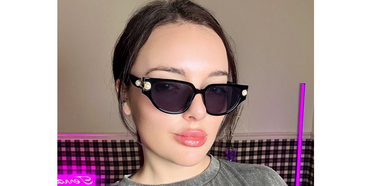 Black Cat Eye Exquisite Plastic Eyeglasses
