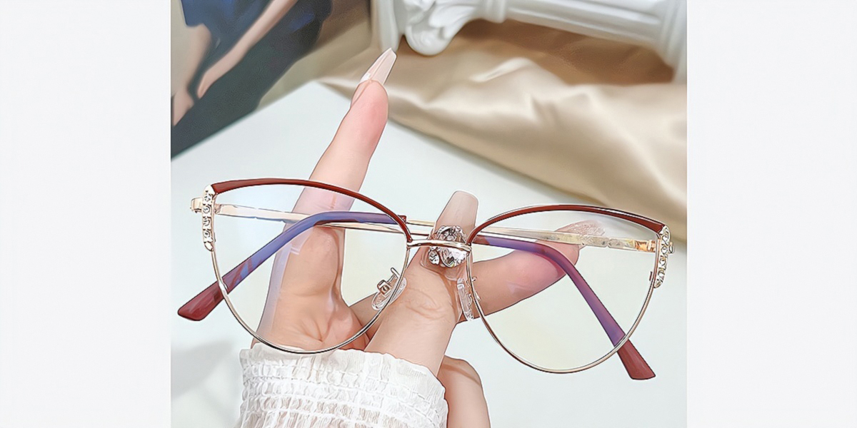 Red Golden Cat Eye Elaborate Metal Eyeglasses