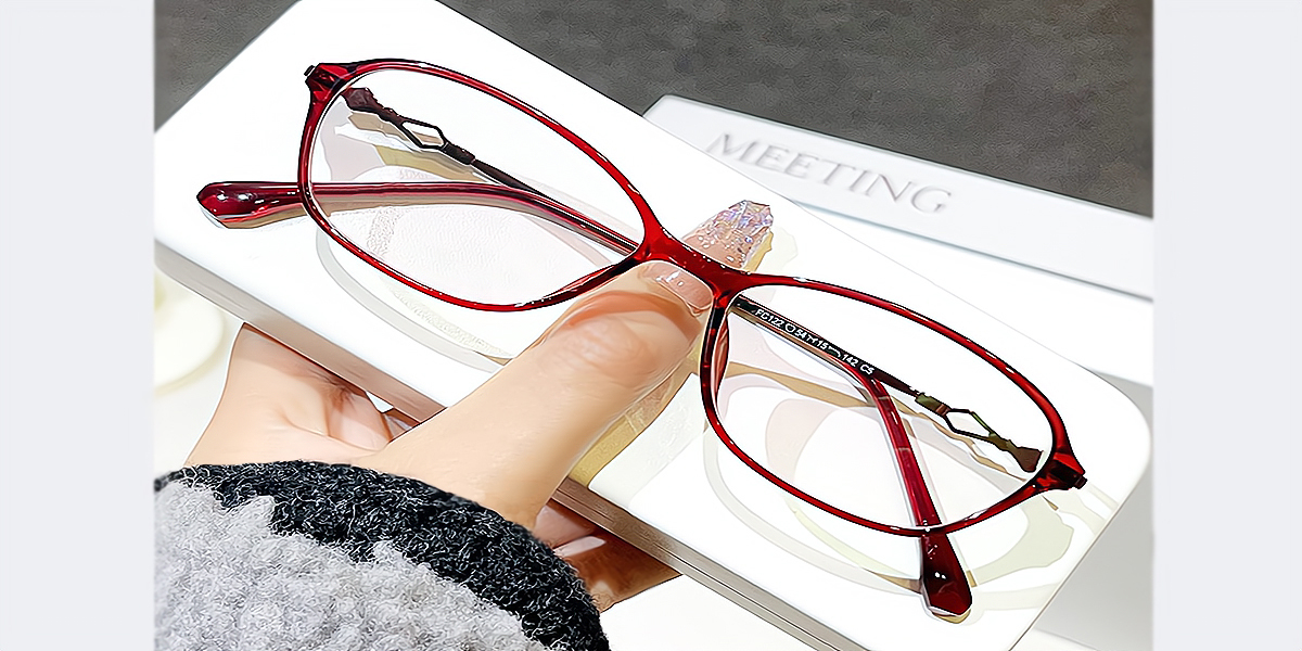 Red Oval Exquisite Lightweight Mixed Materials Eyeglasses