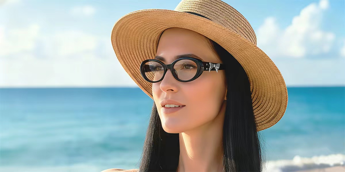 Black Oval Modish Plastic Eyeglasses