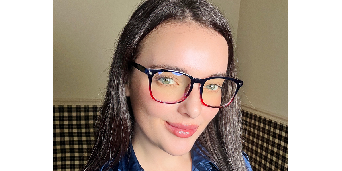 Blue-Purple Horn Modish Plastic Eyeglasses